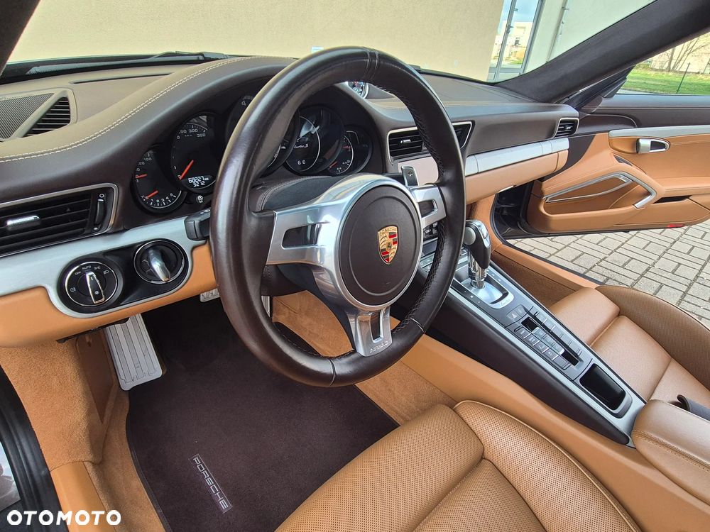 Porsche 911 Turbo S - 31