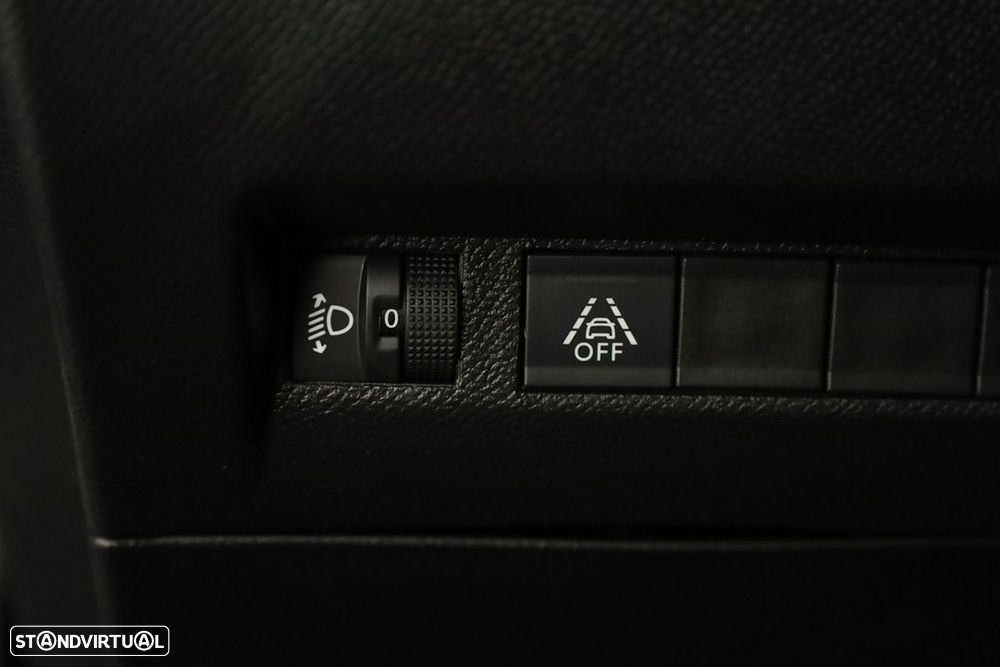 Peugeot 2008 1.2 PureTech Allure Pack EAT8 - 20