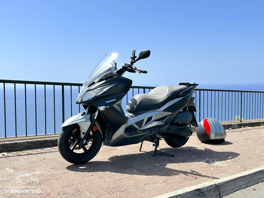 Kawasaki J300 - 10