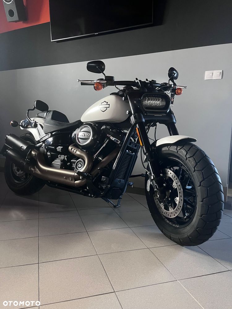 Harley-Davidson Softail Fat Bob - 2