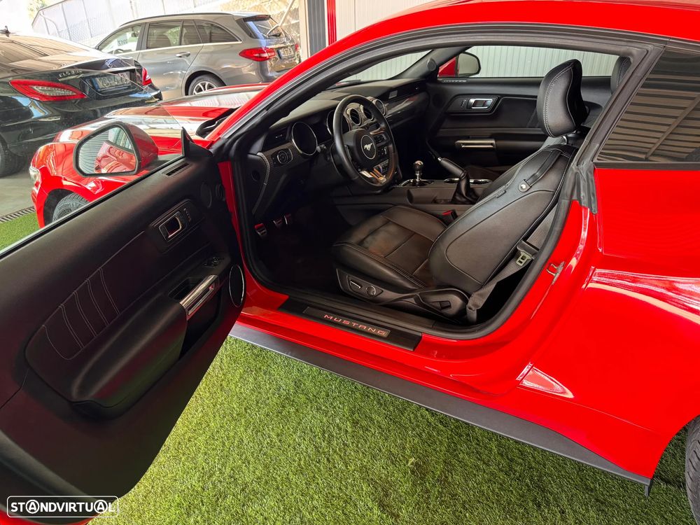 Ford Mustang 2.3i EcoBoost - 11