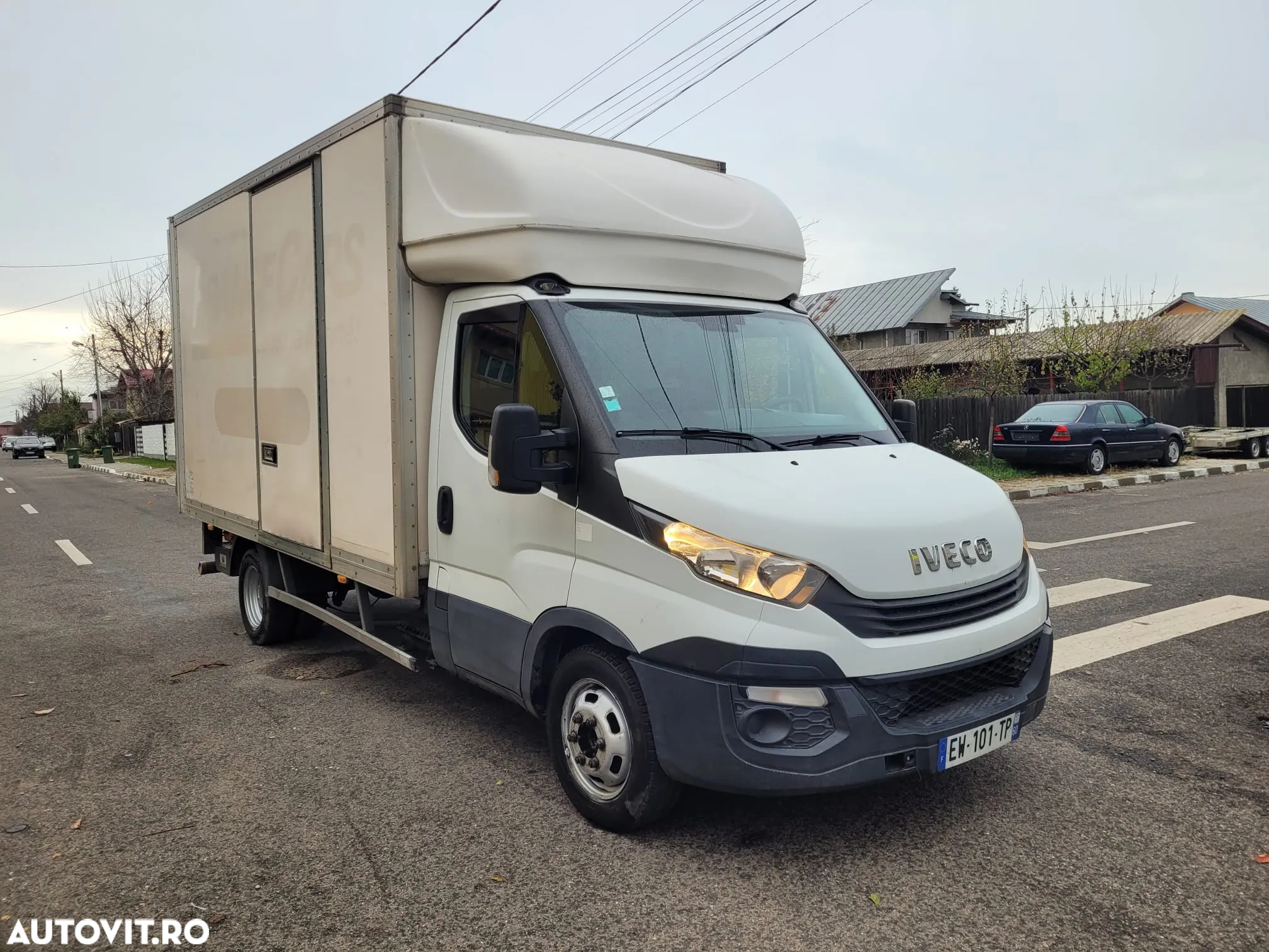 Iveco Daily 35-150 box si lift, cat B, box 8 Europlateti, motorizare 3.0l, finantare leasing - 18