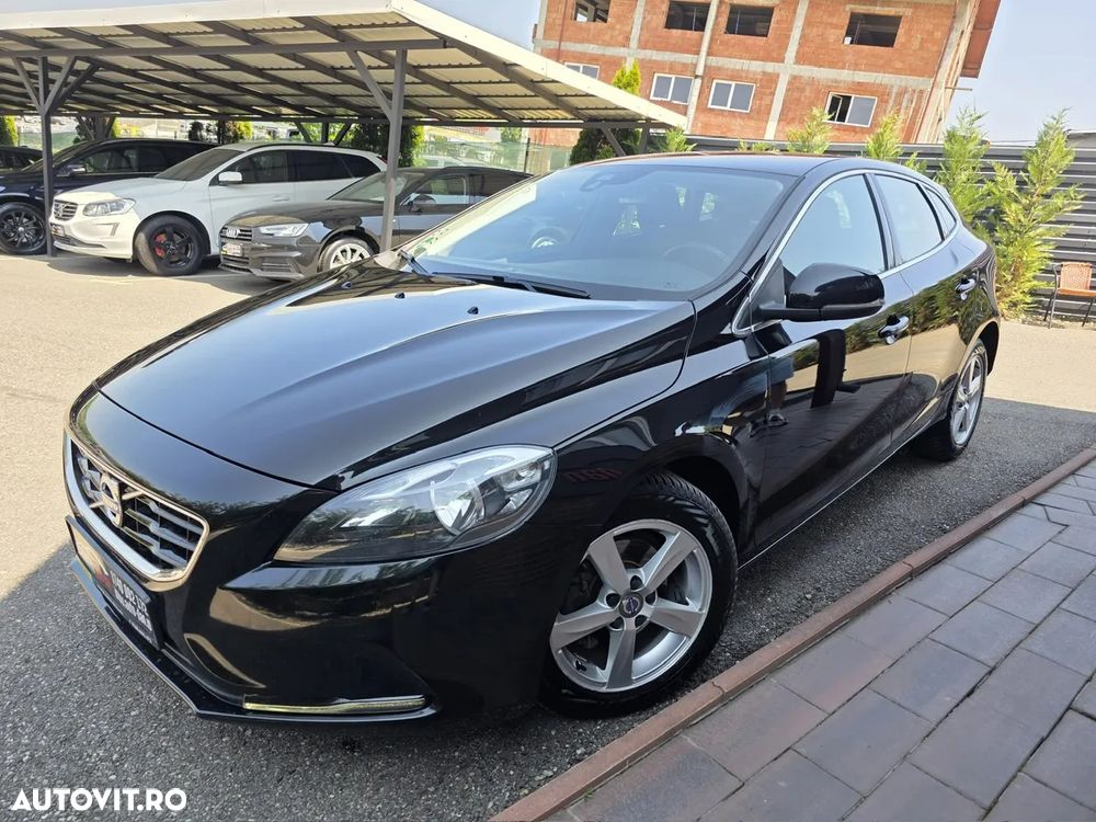 Volvo V40 D2 DRIVe Momentum - 2