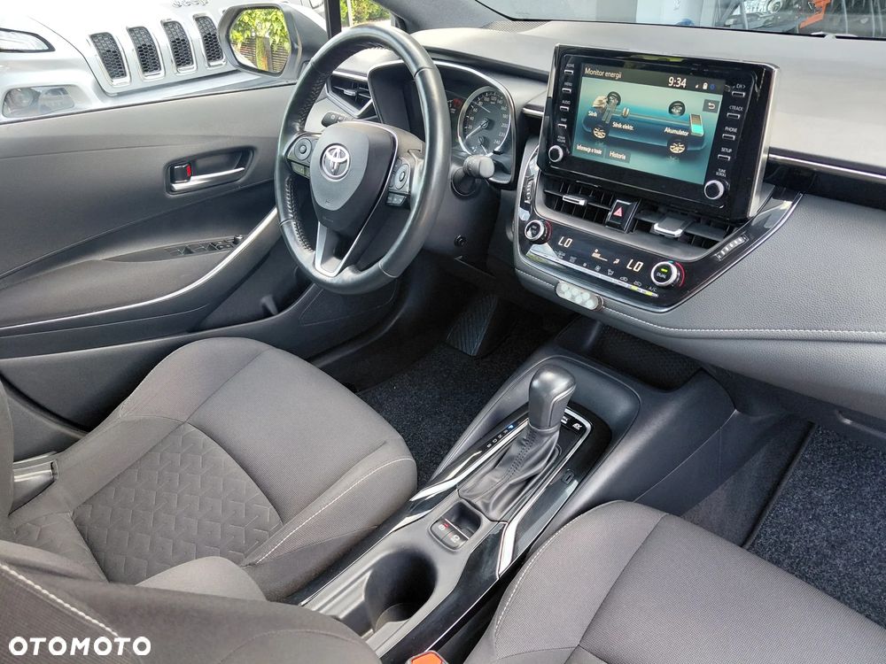 Toyota Corolla 1.8 Hybrid Comfort - 23