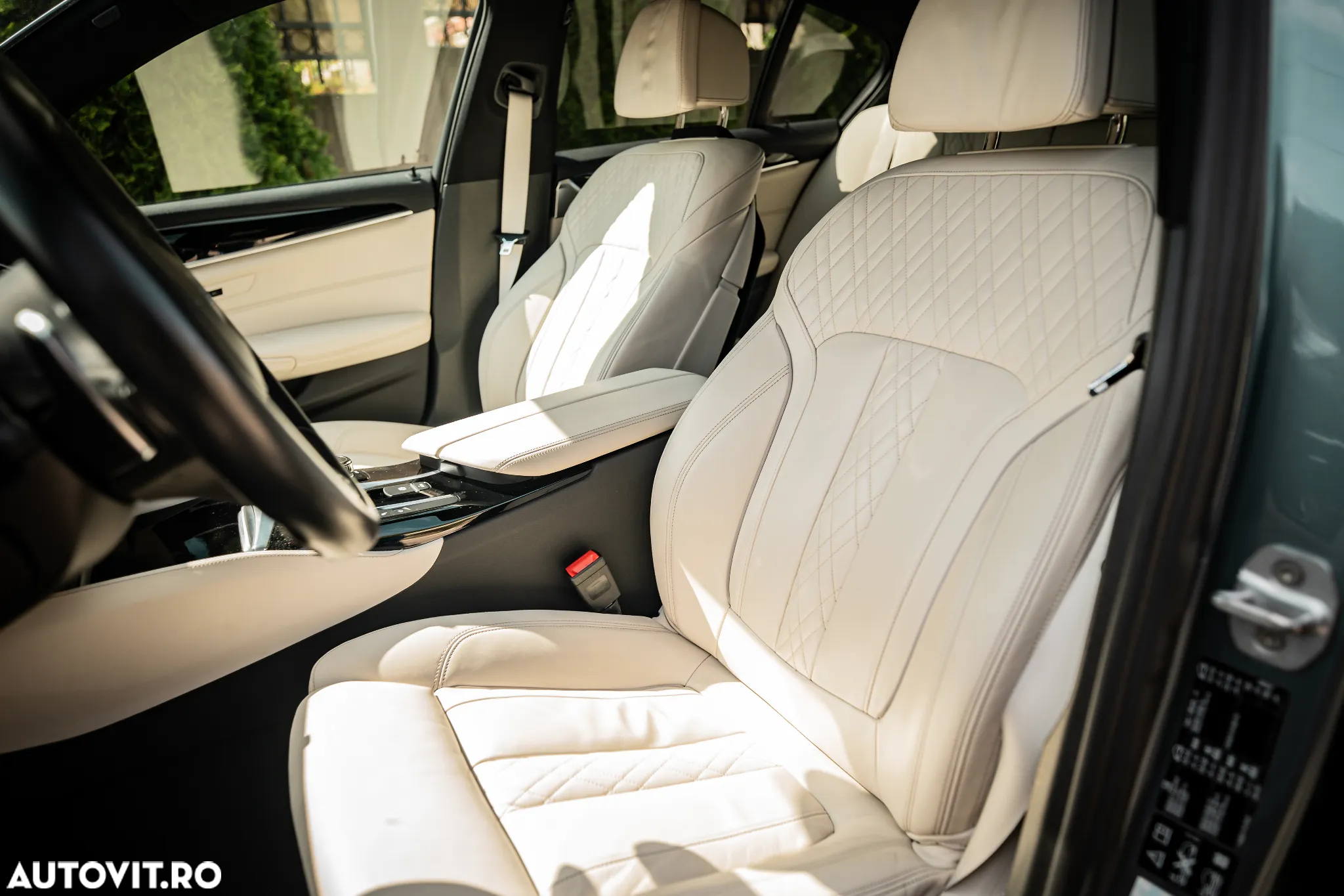 BMW Seria 5 540i xDrive AT - 22