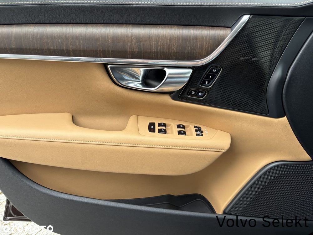 Volvo V90 Cross Country - 17