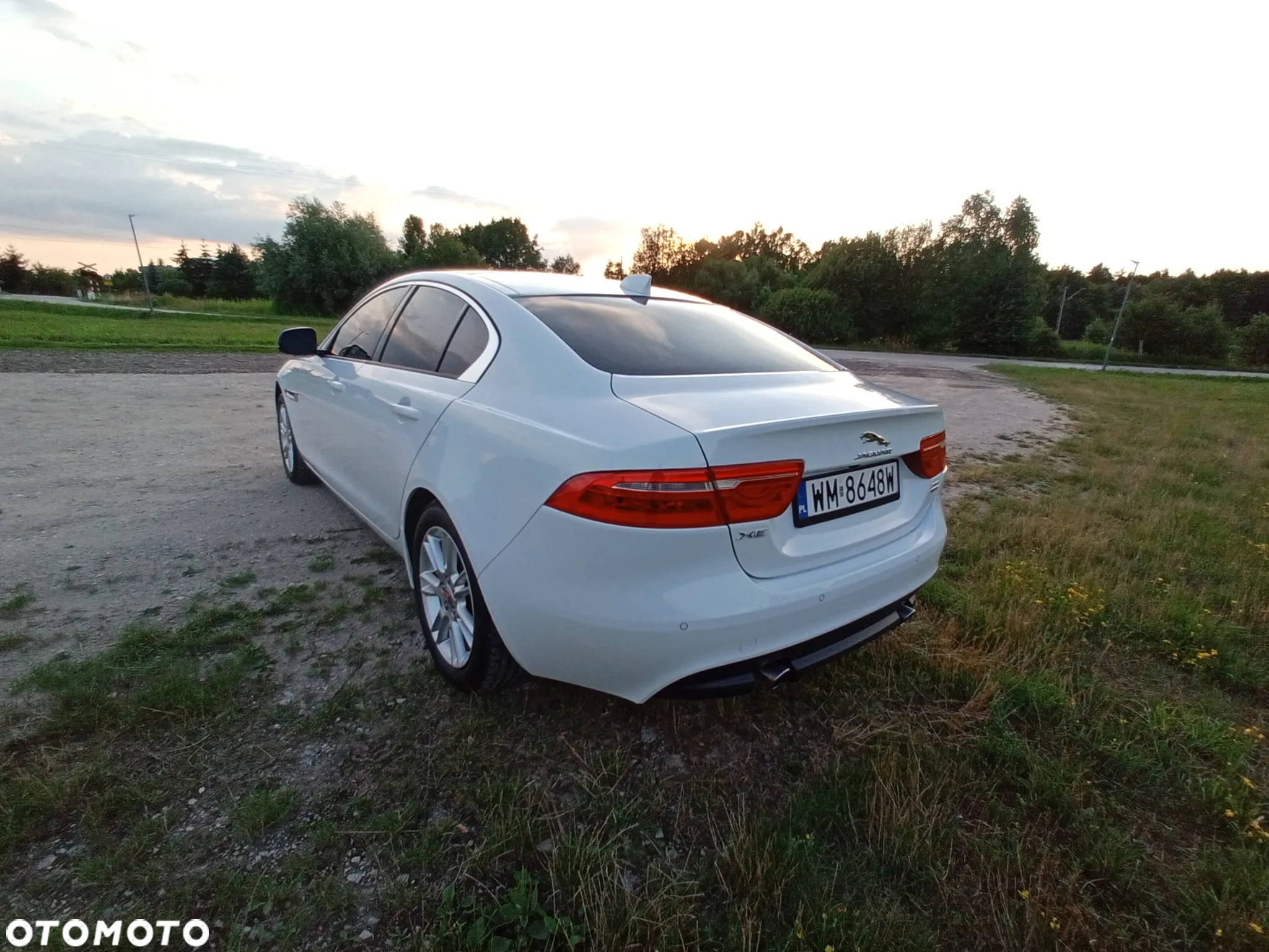 Jaguar XE 25t AWD Prestige - 5