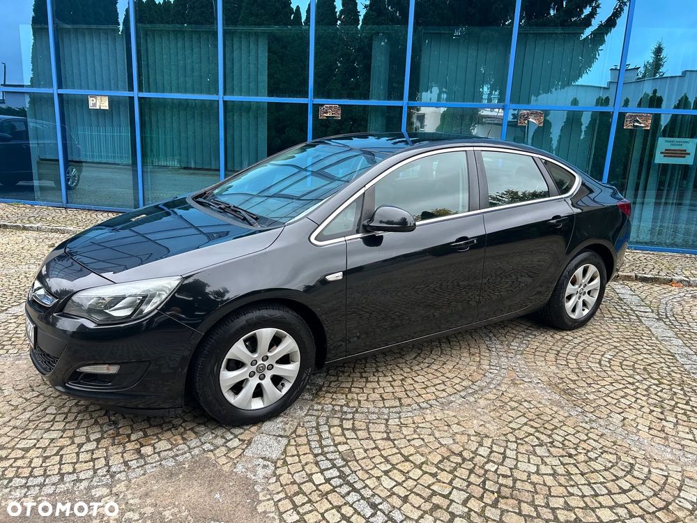 Opel Astra 1.4 T Business EU6 - 2