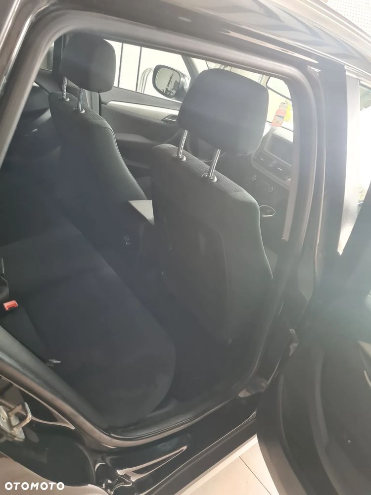 BMW X1 xDrive18d xLine - 11