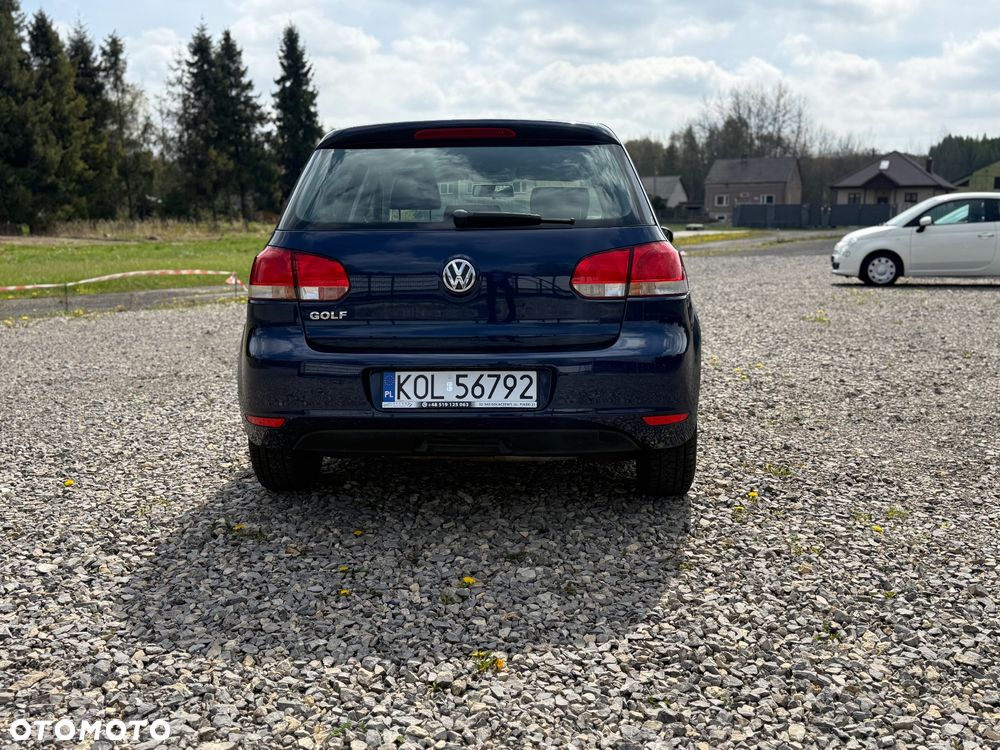 Volkswagen Golf - 6