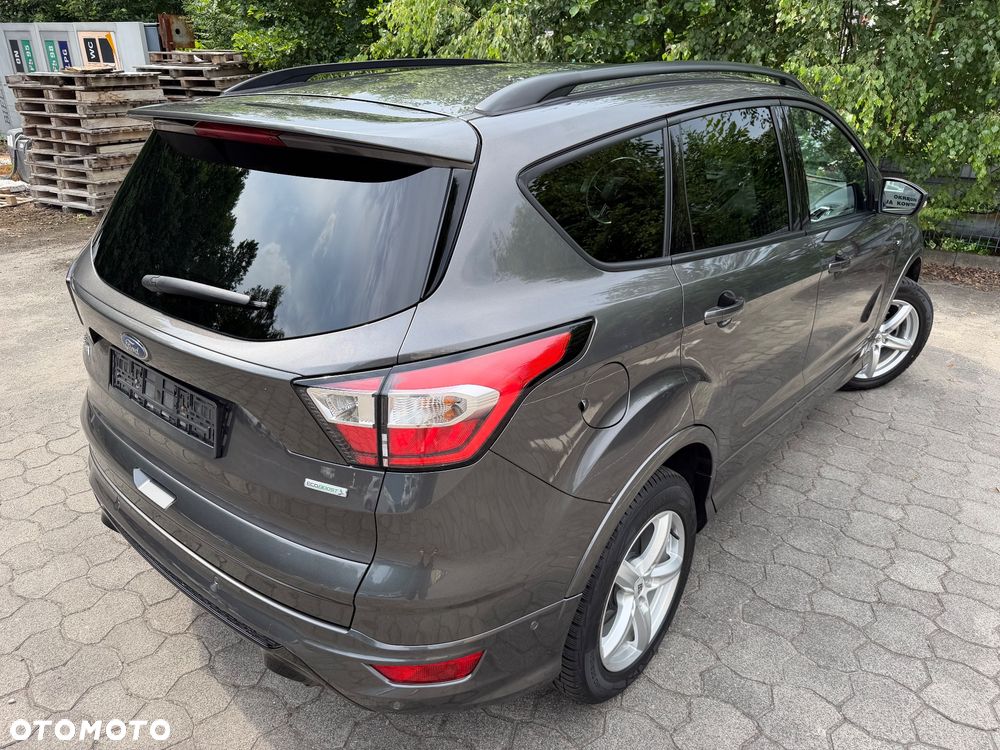 Ford Kuga 1.5 EcoBoost 2x4 ST-Line - 5