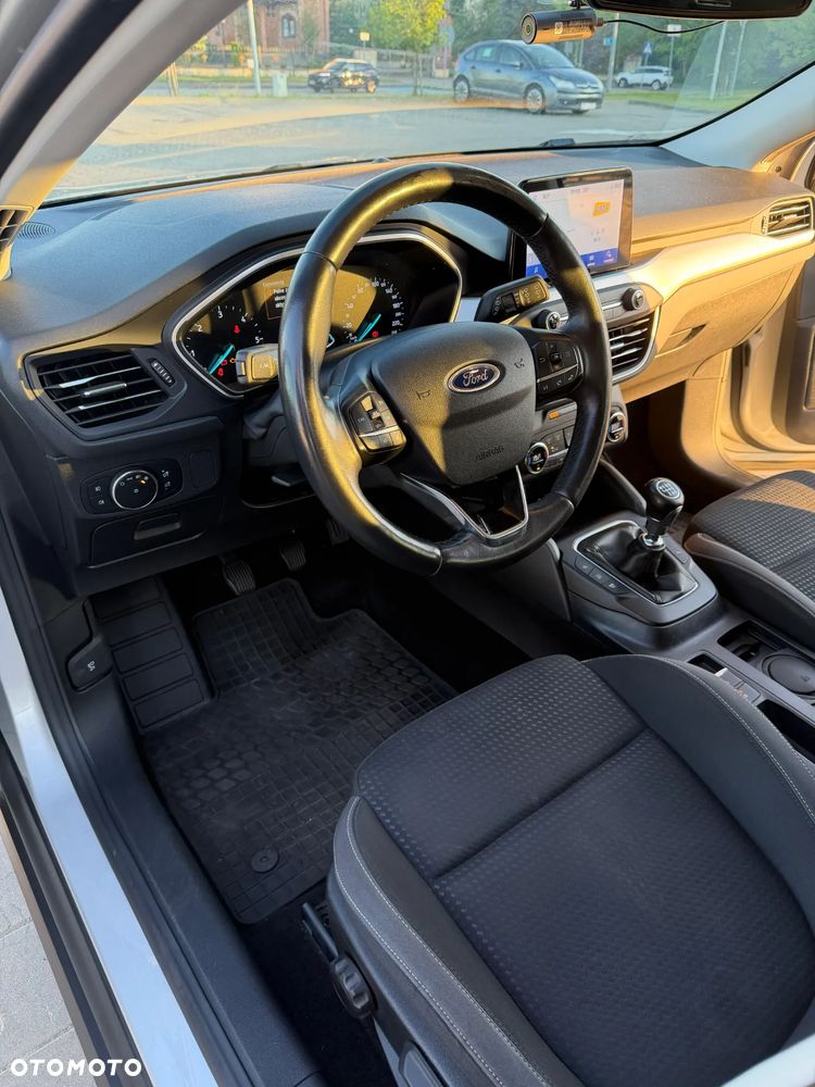 Ford Focus - 8