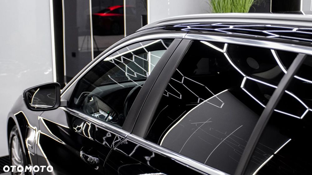 BMW Seria 5 530e PHEV - 12