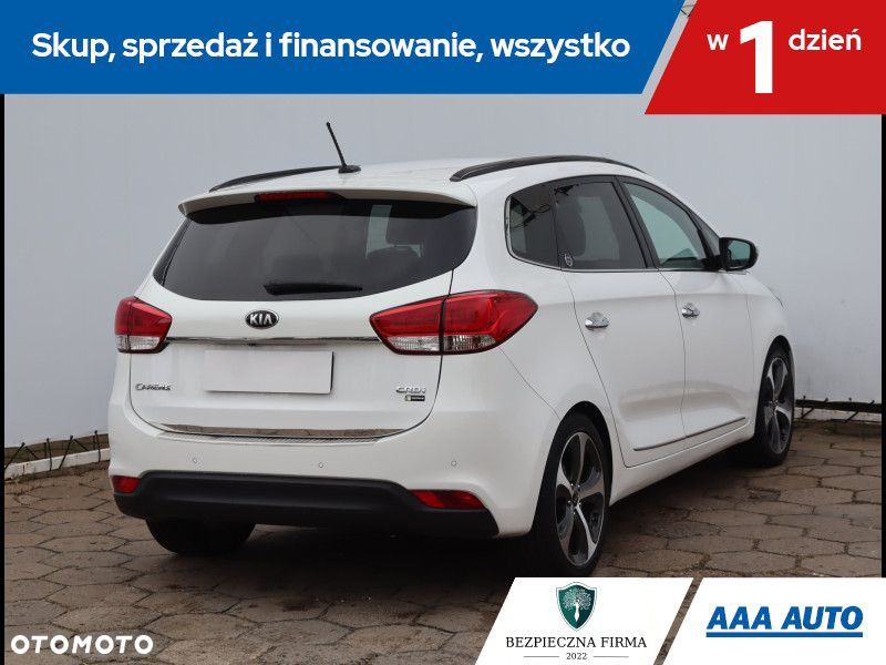 Kia Carens - 6