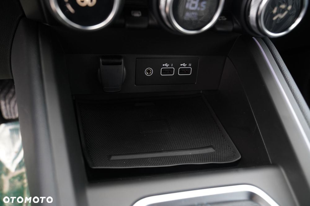 Renault Clio 1.0 TCe Techno Xtronic - 23