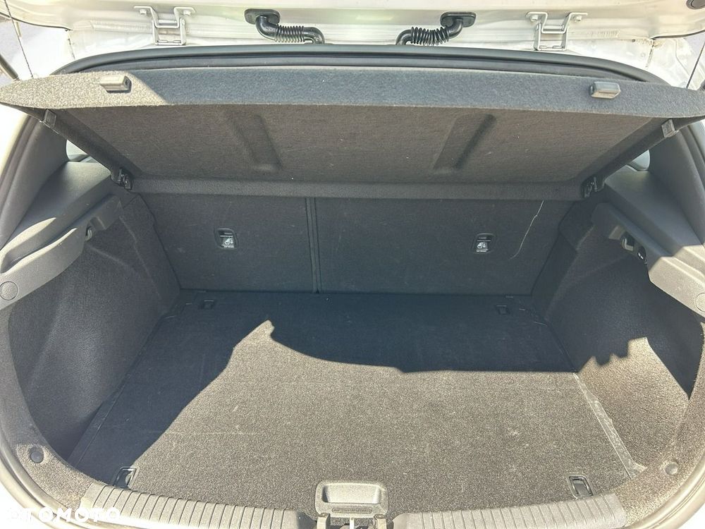Hyundai i30 - 23