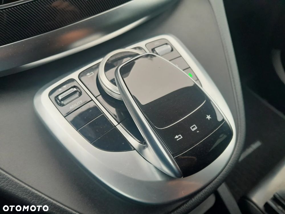 Mercedes-Benz Klasa V 250 d lang 7G-TRONIC SCORE - 19