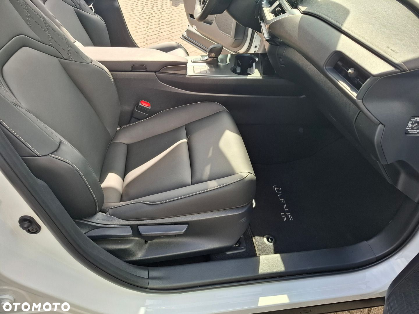 Lexus UX - 23