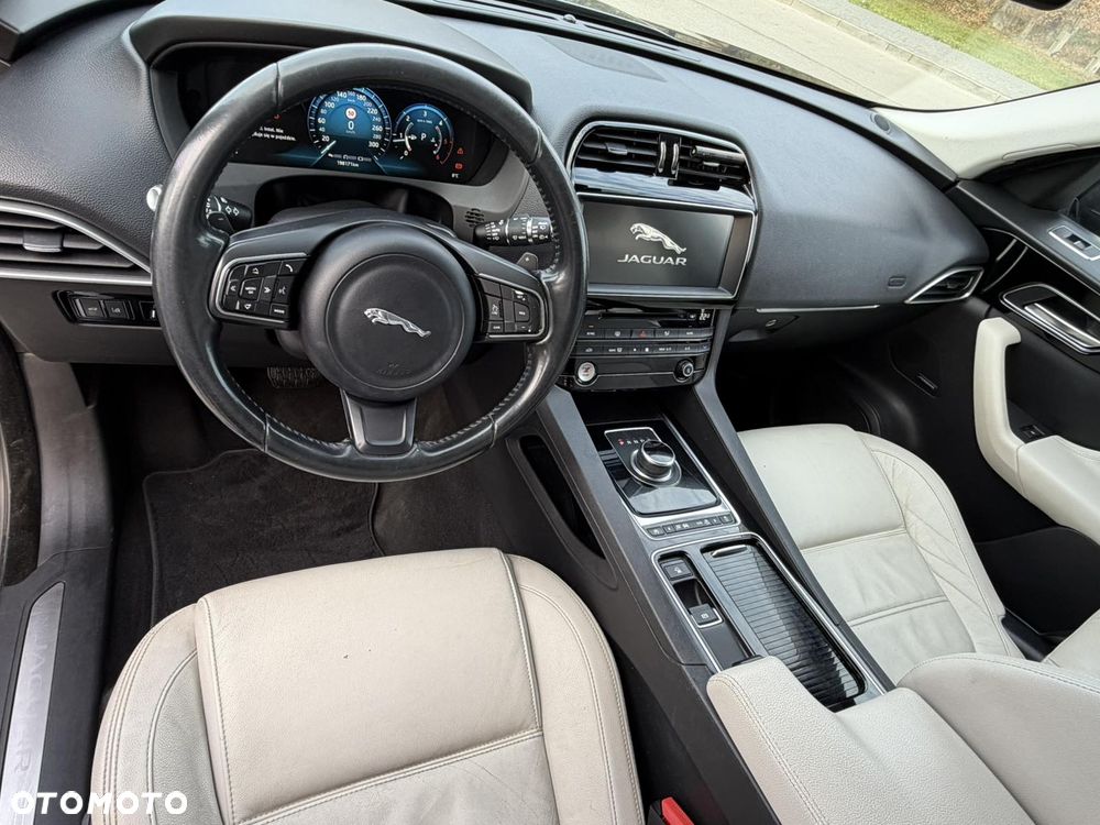 Jaguar F-Pace 2.0 i4D AWD Prestige - 15
