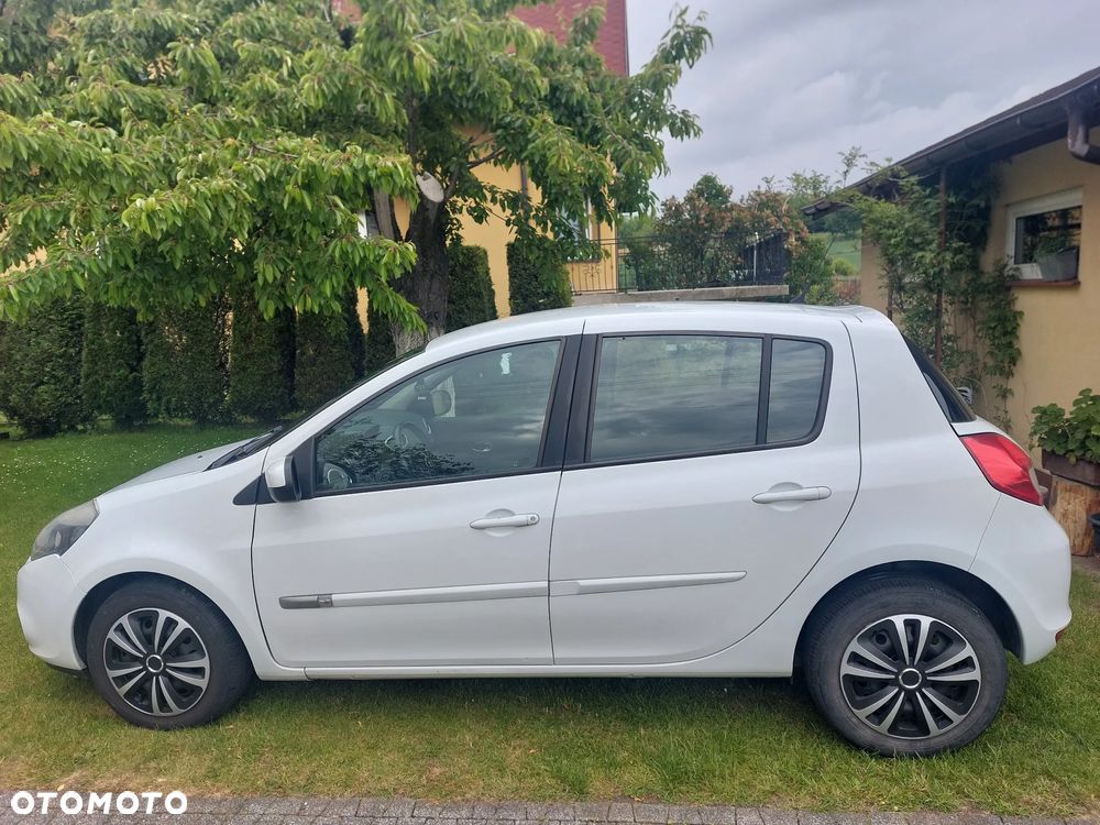 Renault Clio 1.2 16V Alize - 2