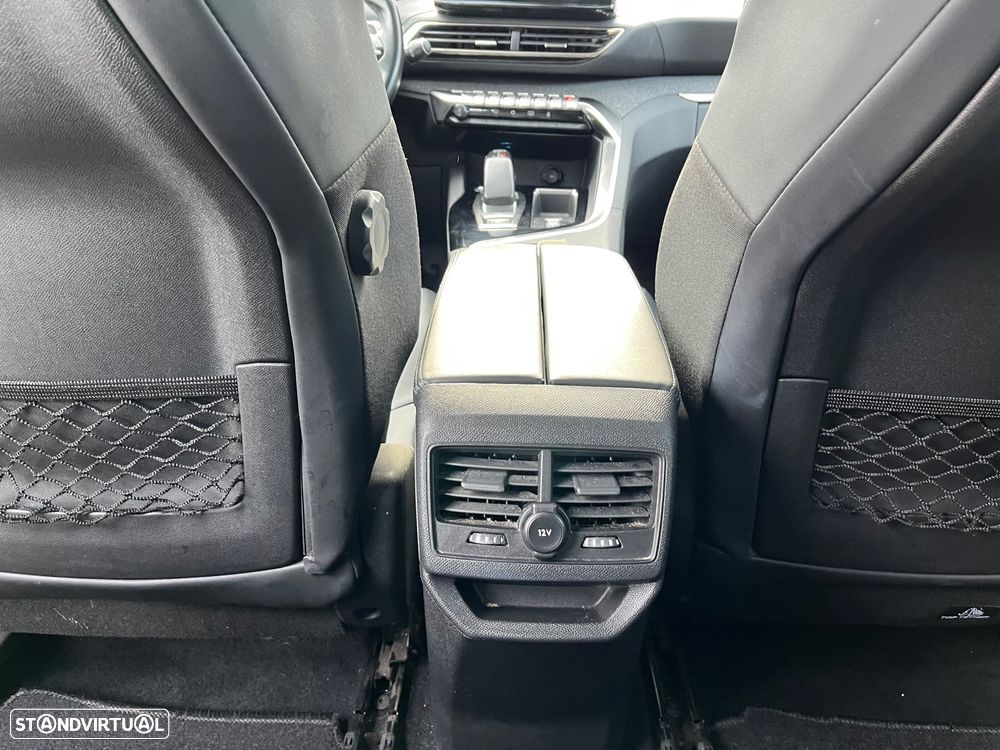 Peugeot 3008 1.6 Hybrid Allure Pack e-EAT8 - 51