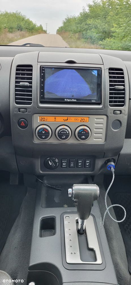 Nissan Navara 2.5 D Platinum - 15