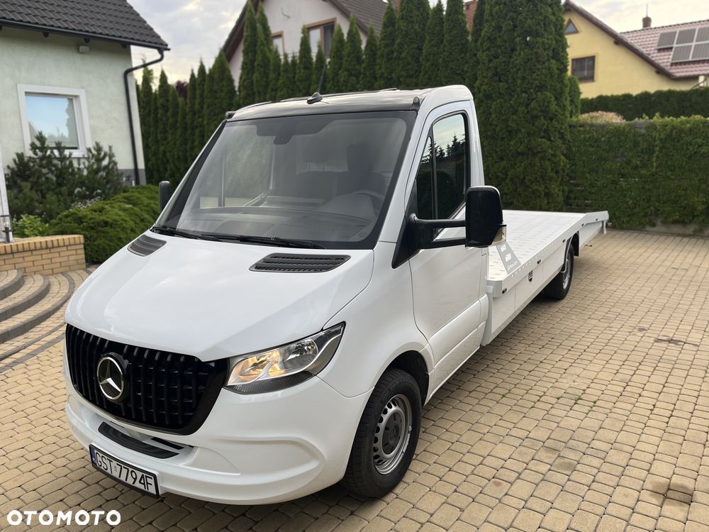 Mercedes-Benz Sprinter - 2