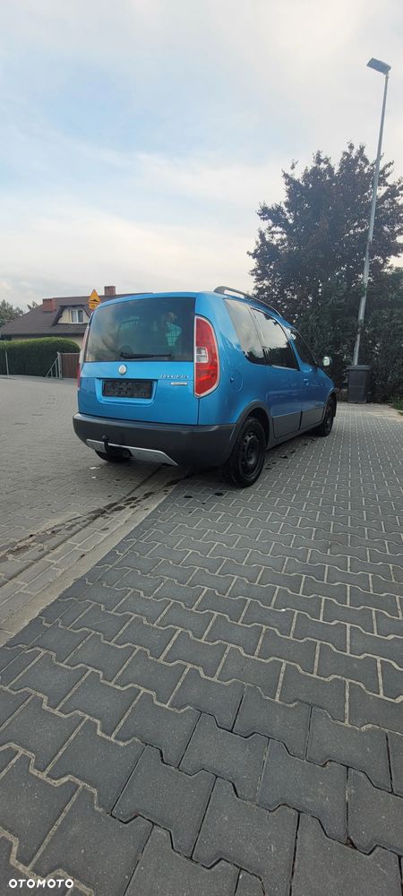 Skoda Roomster 1.9 TDI Scout PLUS EDITION - 10