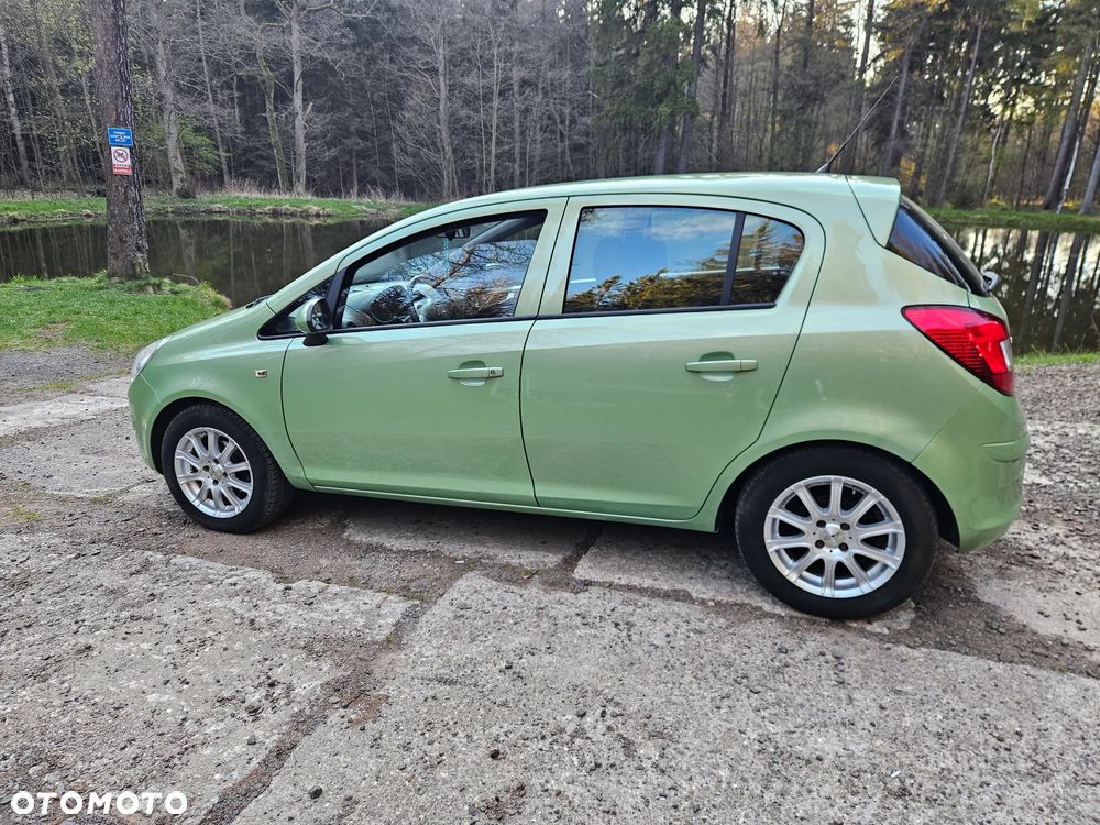Opel Corsa 1.2 16V - 9