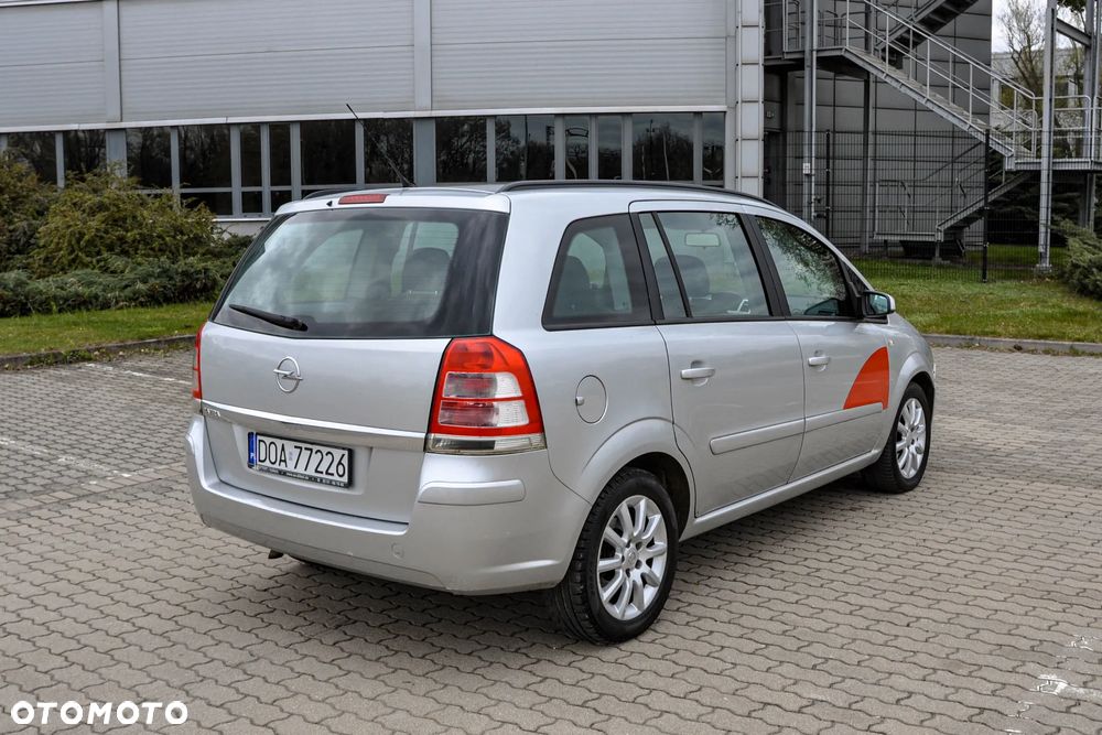 Opel Zafira - 3