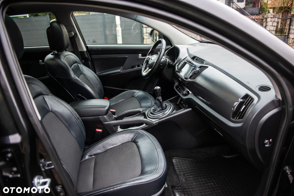 Kia Sportage 2.0 CVVT 2WD Vision - 27