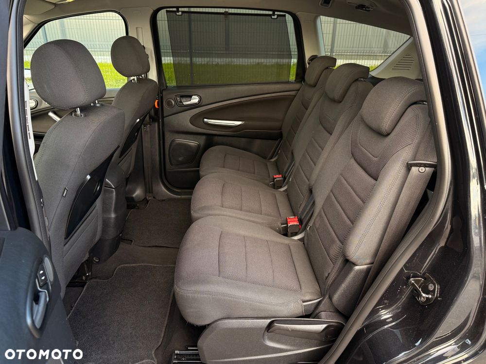 Ford S-Max 2.0 T Titanium - 29