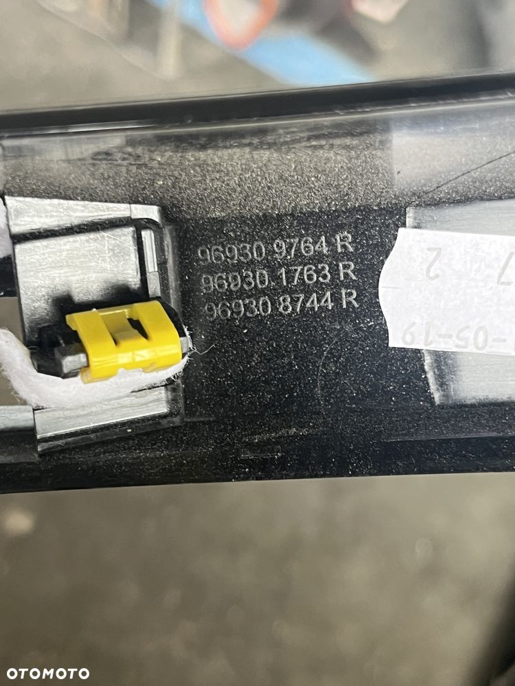 Listwa tunelu środkowego czarna Renault Kadjar - 4