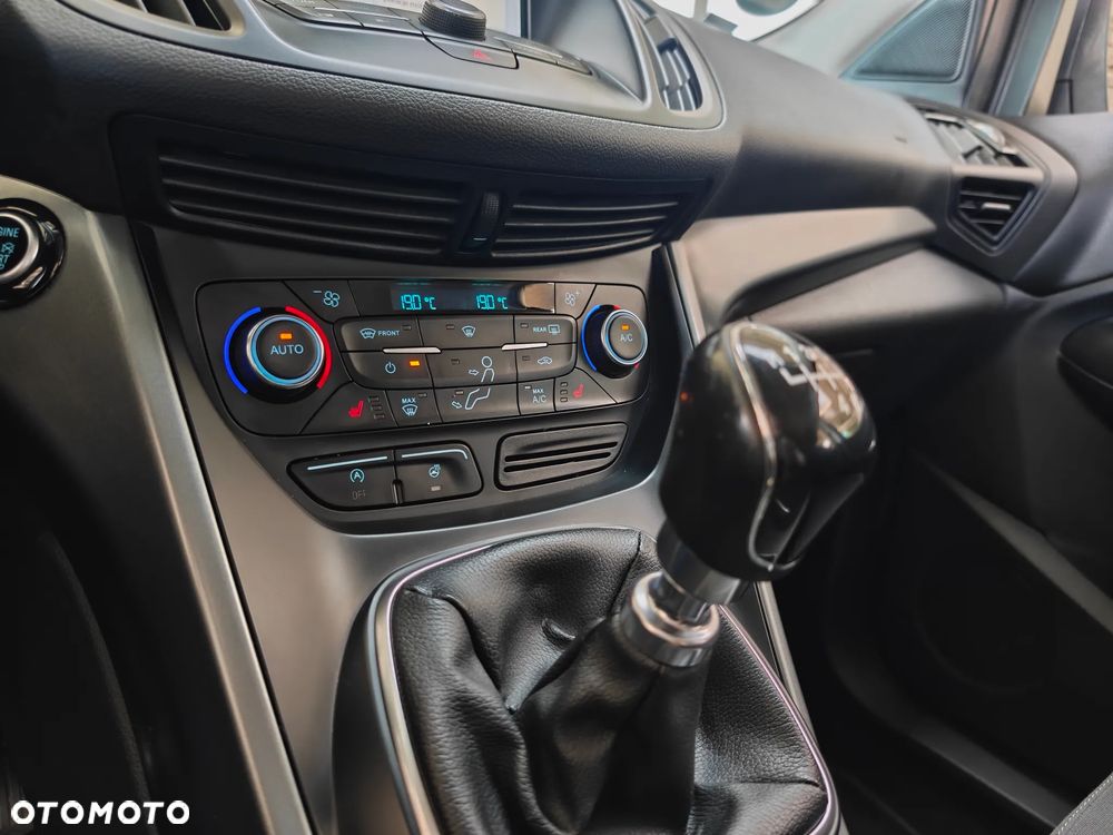 Ford Kuga 1.5 EcoBoost FWD Titanium ASS - 10