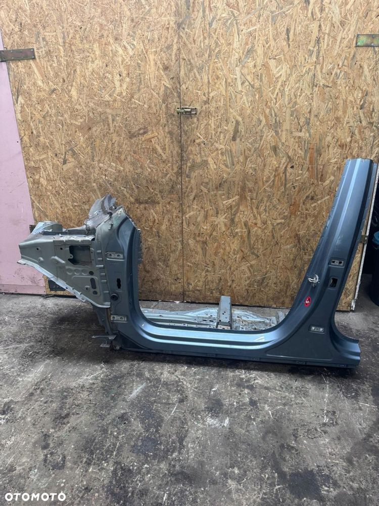 ćwiartka lewy przód słupek próg volvo xc60 ii 2017- 721-16 - 1