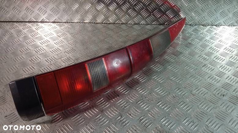 LAMPA PRAWA TYLNA VOLVO V70 2.4T - 3