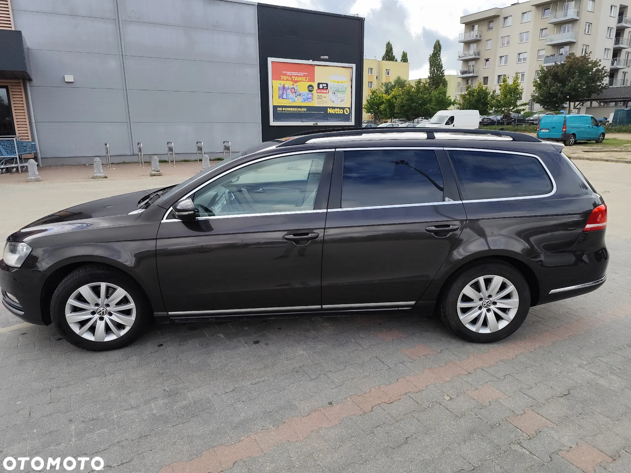 Volkswagen Passat 1.6 TDI DPF BlueMot Comfortline - 17