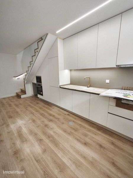 Anjos Living | T1 Duplex no Coração da Beira Mar, Aveiro - Grande imagem: 2/9