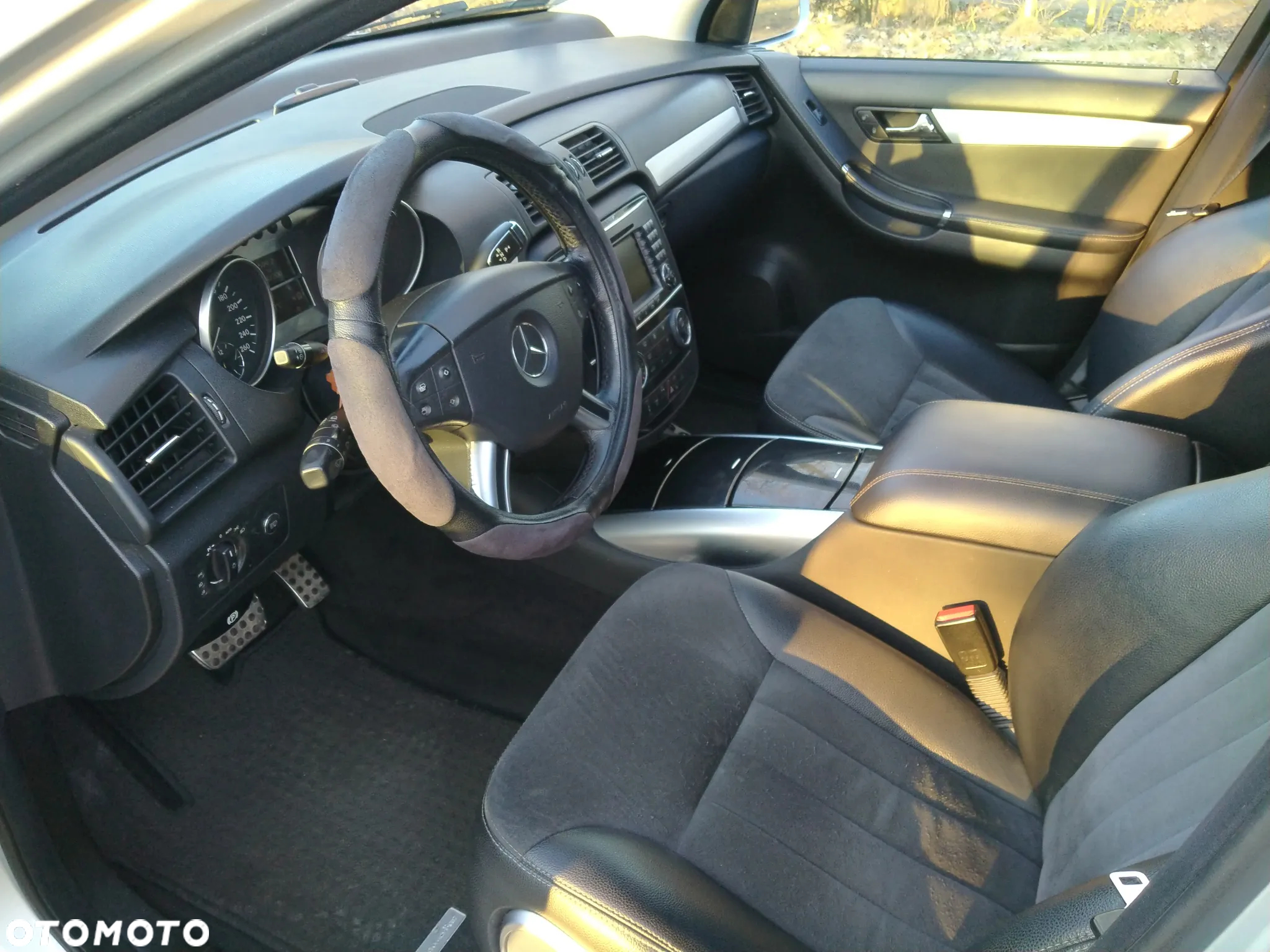 Mercedes-Benz Klasa R 320 CDI 4Matic 7G-TRONIC - 23