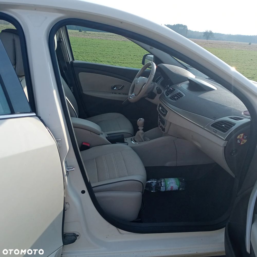 Renault Fluence 1.6 dCi Limited - 8