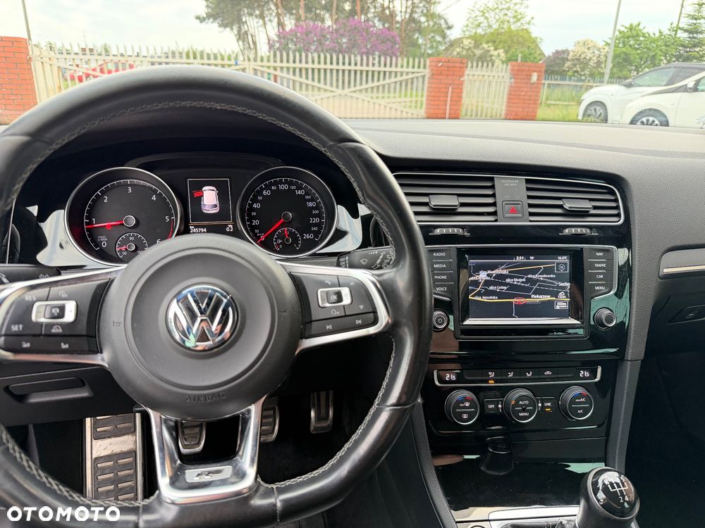 Volkswagen Golf - 16