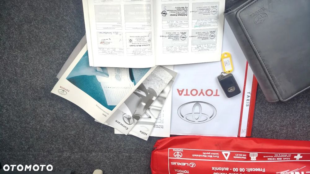 Toyota Yaris 1.33 VVT-i Executive - 35
