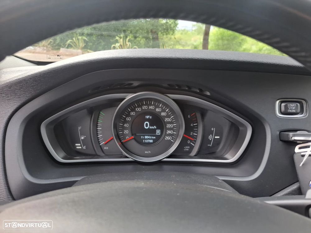 Volvo V40 1.6 D2 Eco Kinetic - 23