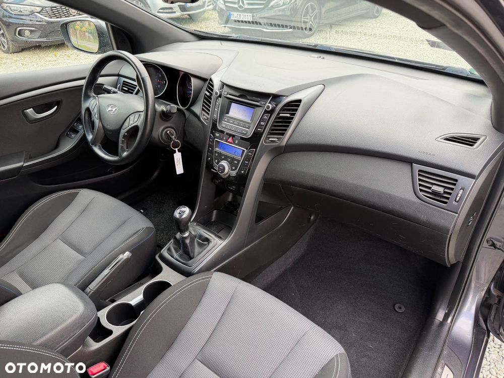 Hyundai i30 blue 1.6 GDI Trend - 37