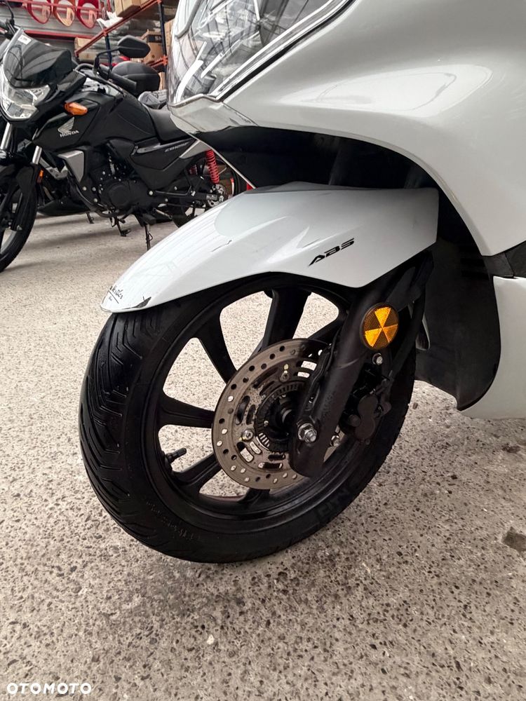 Honda PCX - 12