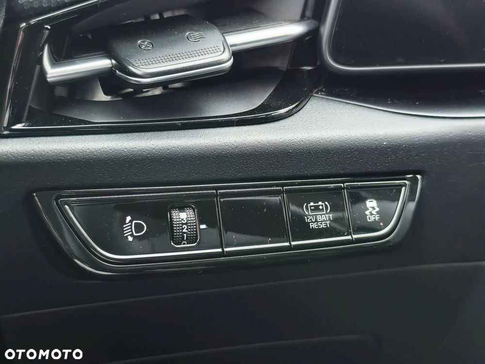 Kia Niro 1.6 GDI Hybrid M - 19