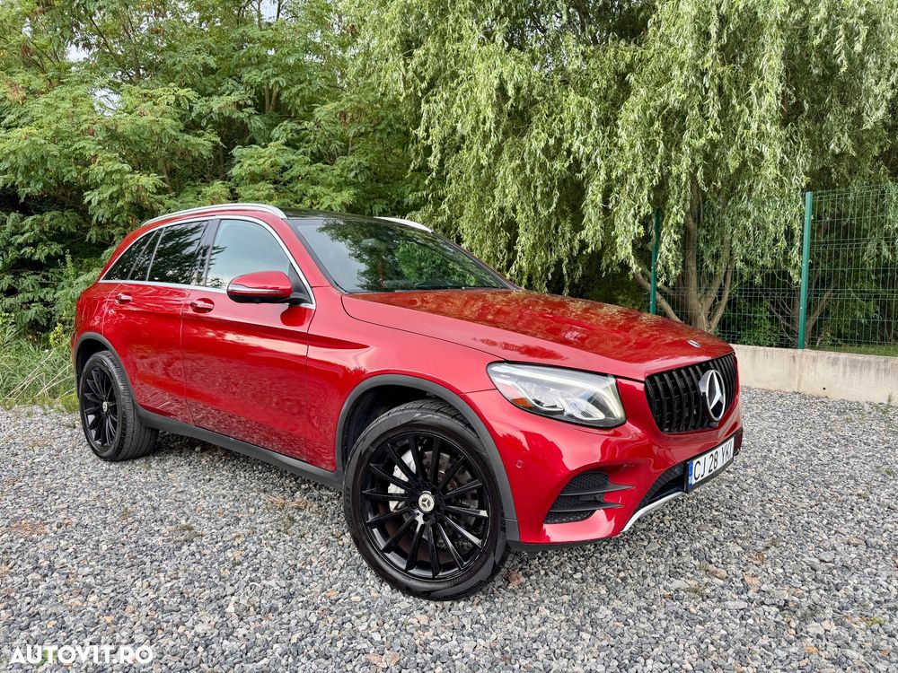 Mercedes-Benz GLC 300 4Matic 9G-TRONIC AMG Line - 3