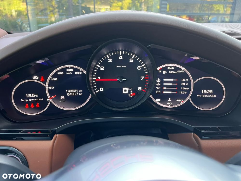 Porsche Cayenne Platinum Edition - 23