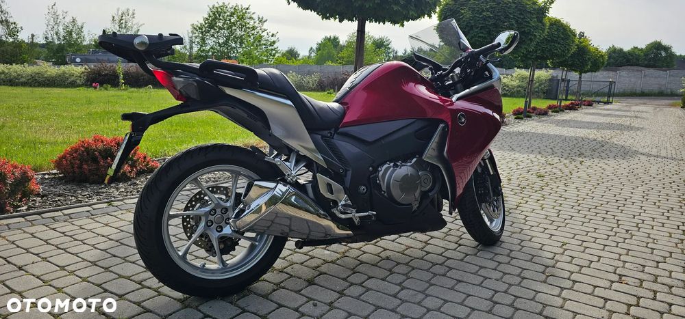 Honda VFR - 4