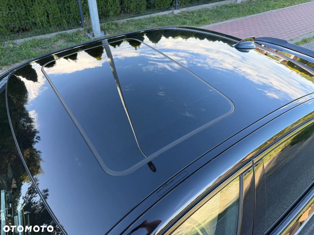 BMW Seria 3 330i M Sport - 14